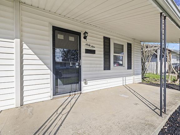 4th image of 69 Saratoga Dr