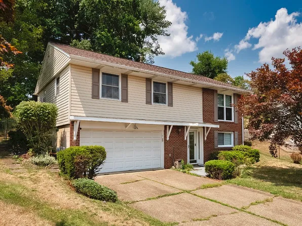 570 Greenfield Ct, North Huntingdon, PA 15642