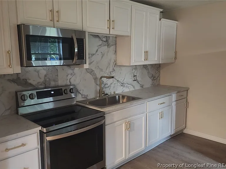 4916 Rosehill Rd — Photo 7