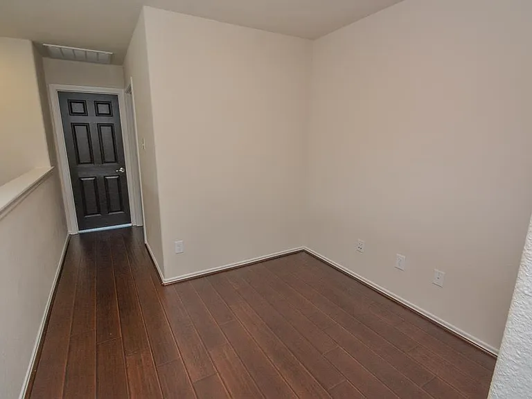 6490 Calgary Woods Ln — Photo 28