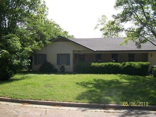 1st image of 326 N Lakeview Dr