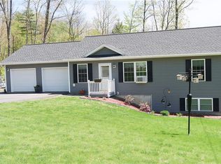 18 Stone Gate Xing, Chelsea, ME 04330