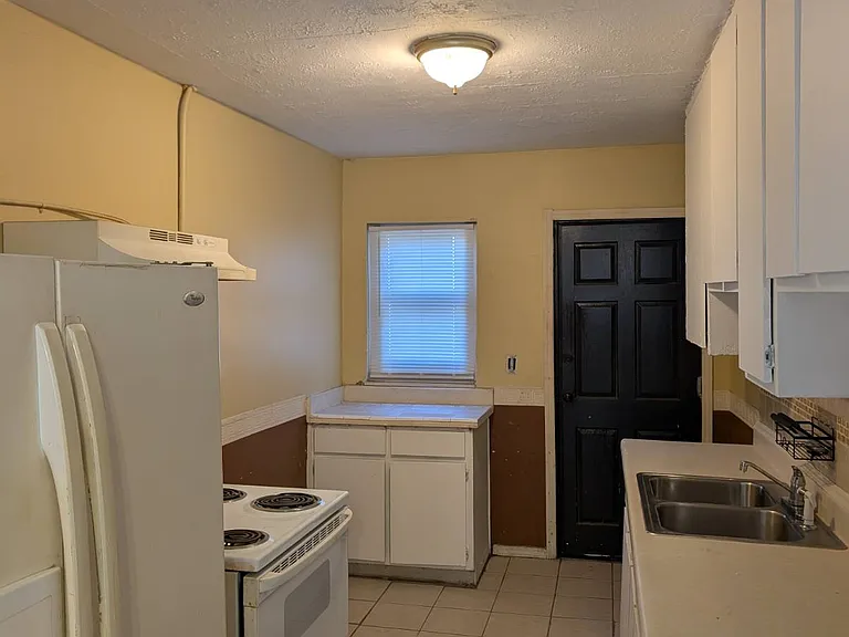 2332 Buena Vista Rd #1 — Photo 7