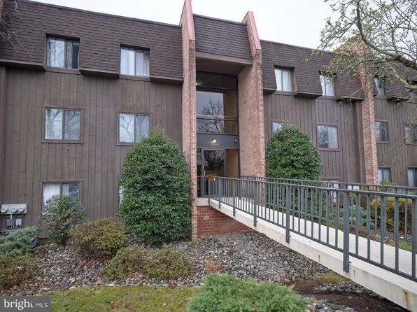 61 Hermitage Dr