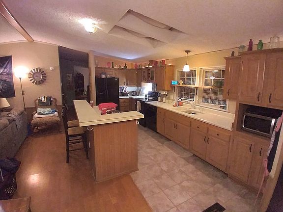 3rd image of 112 Highland Dr