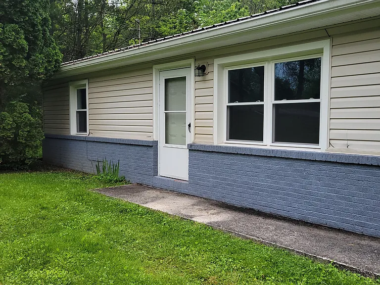 219 Stone Dr #1 — Photo 1
