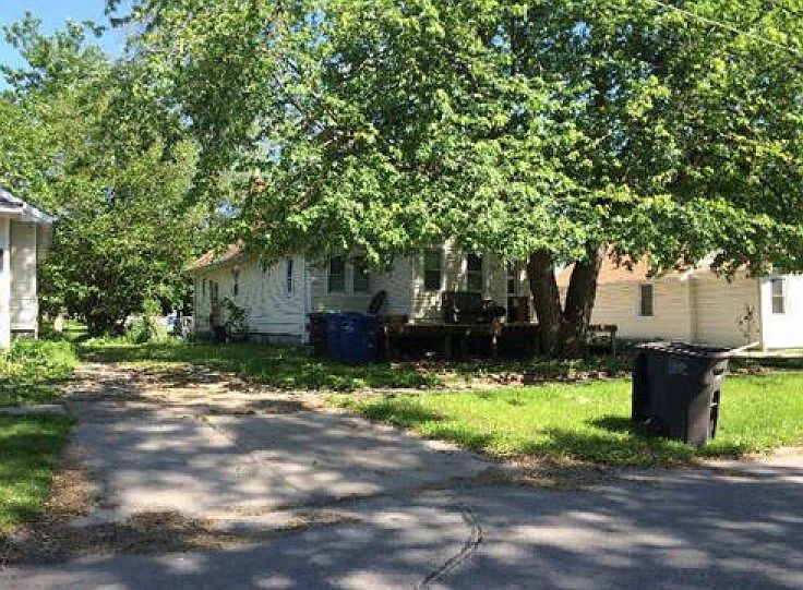 2nd image of 1437 E 22nd St