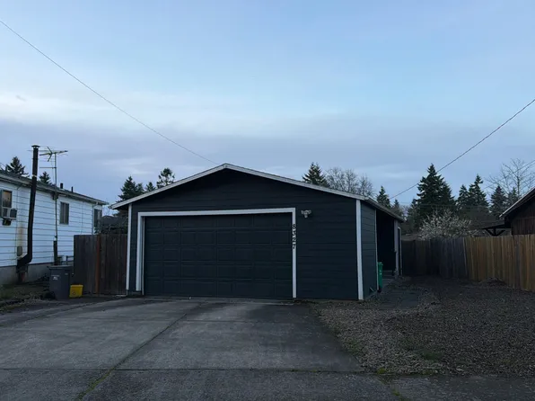 8327 NE Broadway, Portland, OR 97220