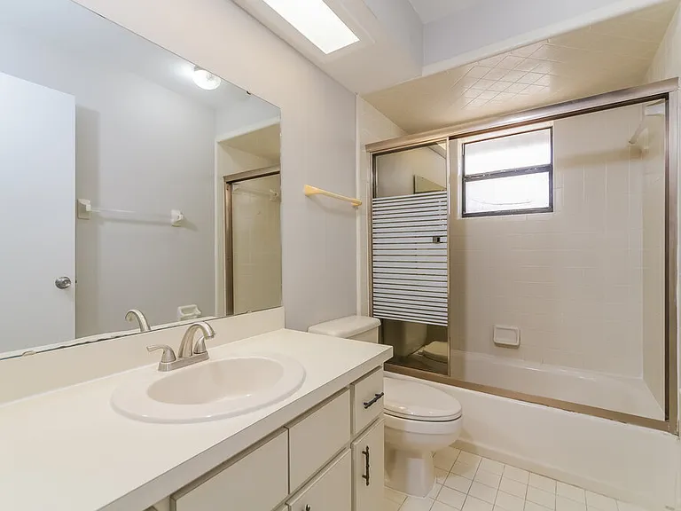 104 Daisy Dr SE — Photo 15