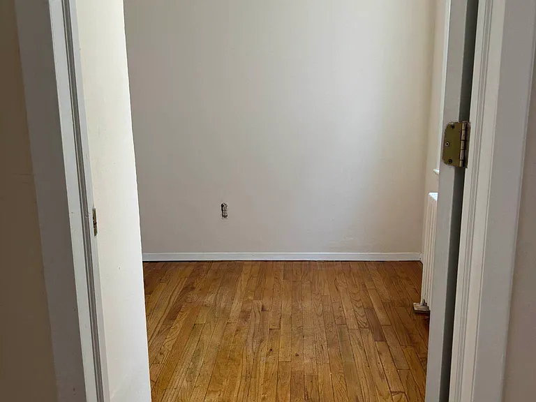 24-35 Steinway St #16 — Photo 7