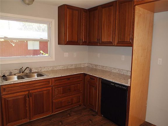 4th image of 7123 W Wedington Dr