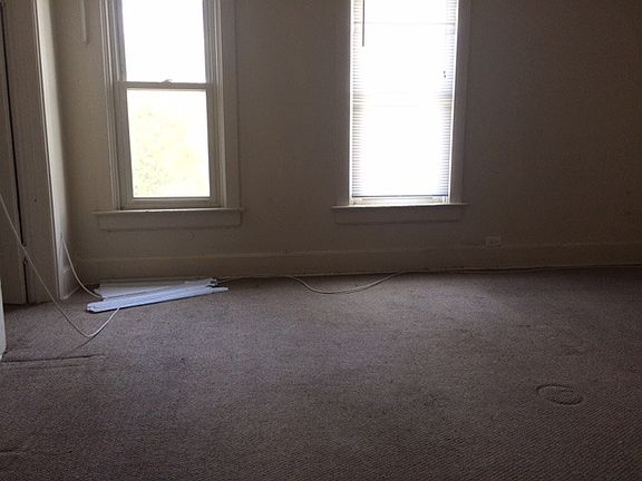 5th image of 208 Sherman Pl