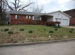 2512 E Cherokee St, Springfield, MO 65804