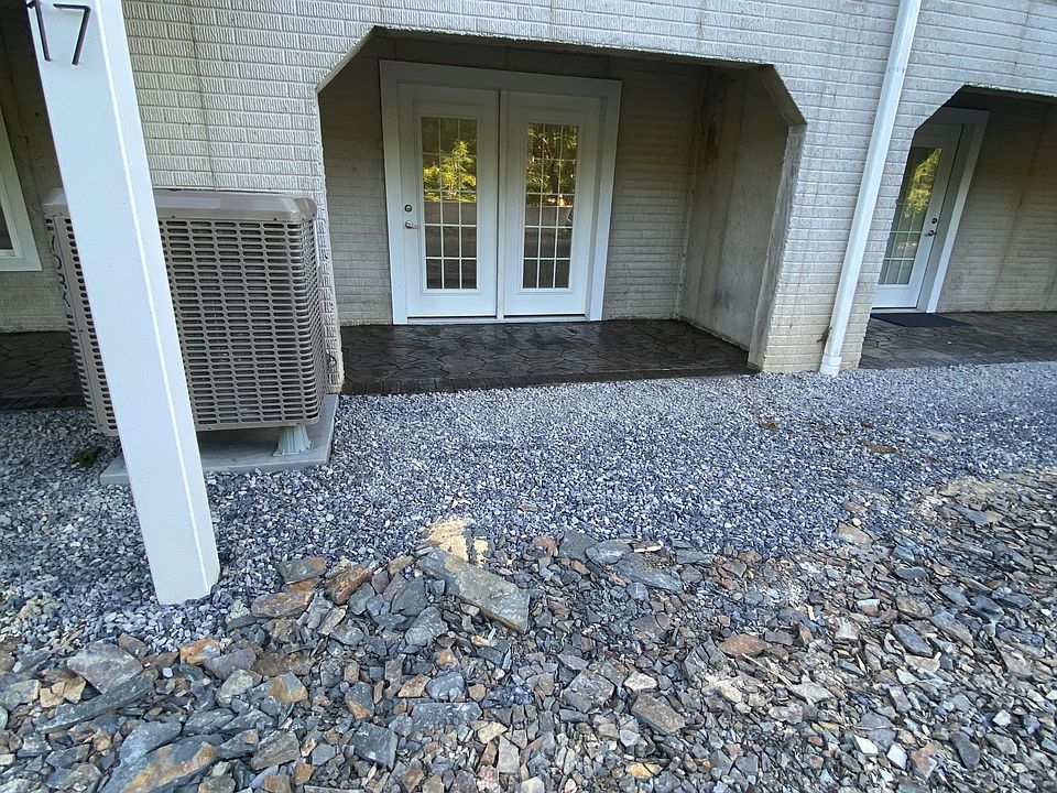 1st image of 65 Woods Edge Rd APT 17
