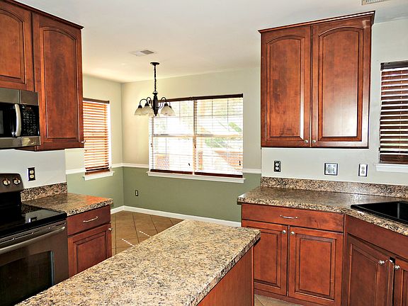 3rd image of 3189 Amador Dr