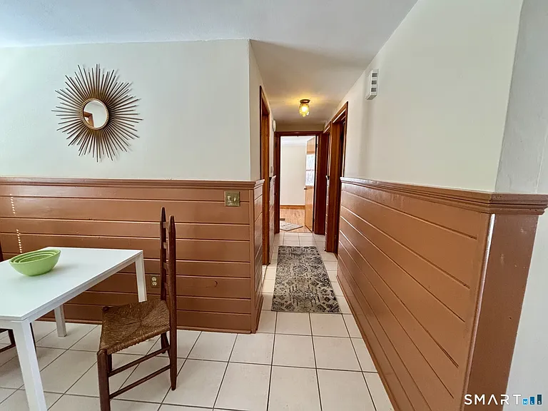 148 Edgewood Dr — Photo 3