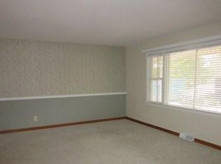 414 W Karen Dr, Decatur, IL 62526