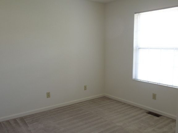 4th image of 2489 Edgewater Dr APT 5
