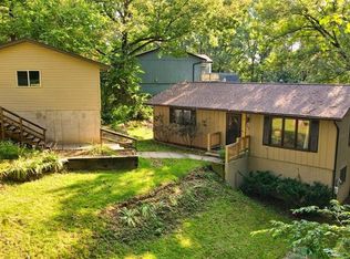 3742 Pine Rdg NE, North Liberty, IA 52317