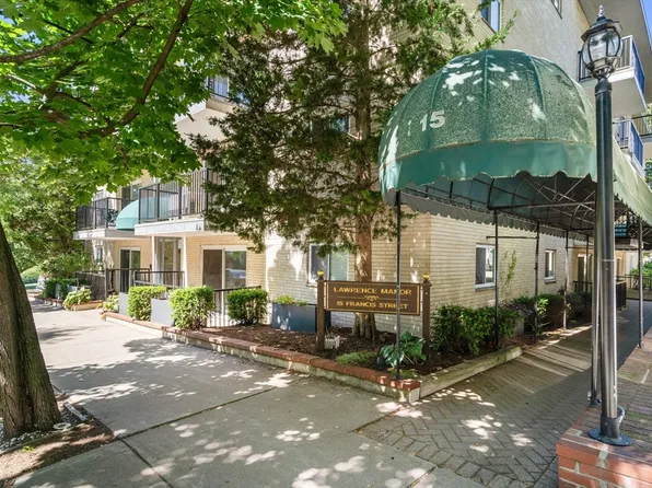 15 Francis St APT 42, Brookline, MA 02446