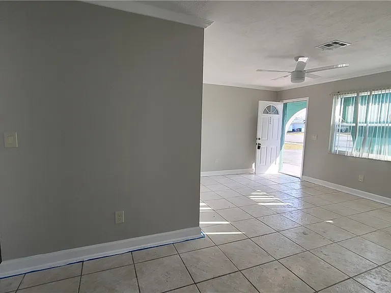 4404 Santa Barbara Blvd — Photo 5