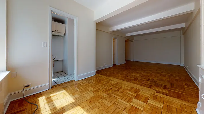 Rented by Bond New York | media 4