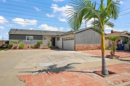 7757 La Mesa Way Photo 1
