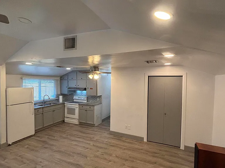 311 S K St #2 — Photo 5