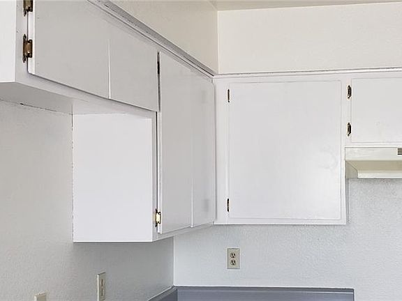 3rd image of 2175 Clearwater Dr #2-3