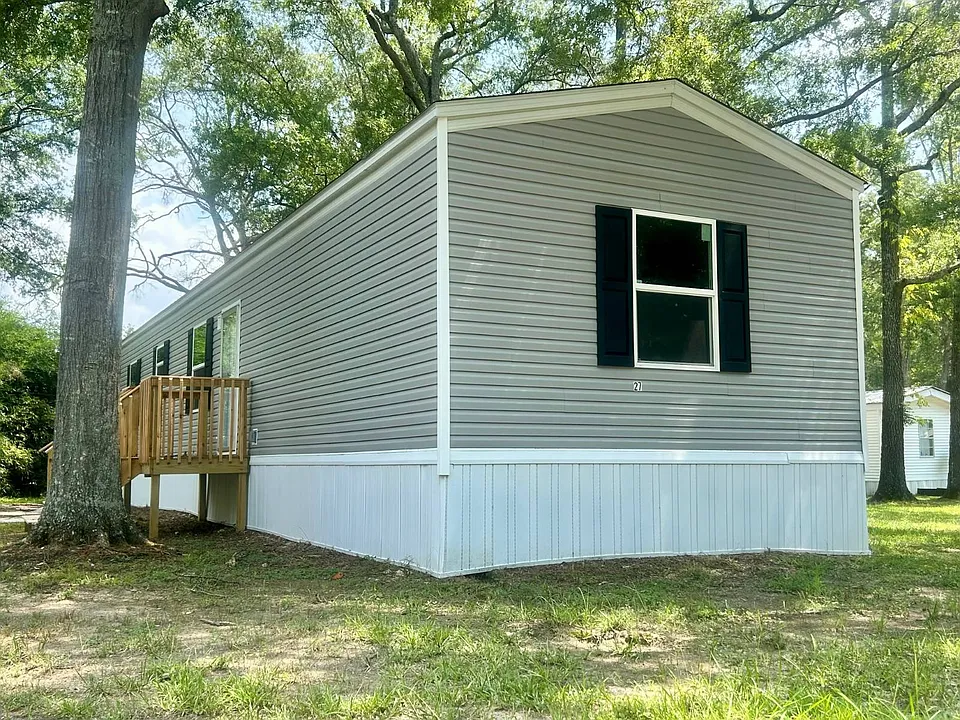 27 White Oak Vlg