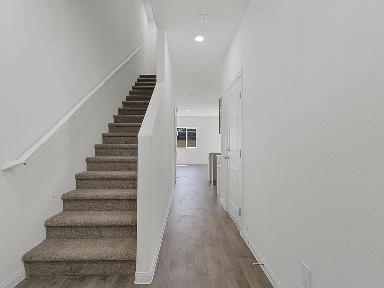 4149 Venus Falls Ave — Photo 6
