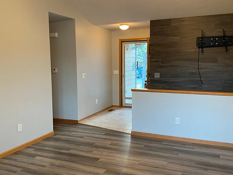 7020 N 15th St — Photo 3