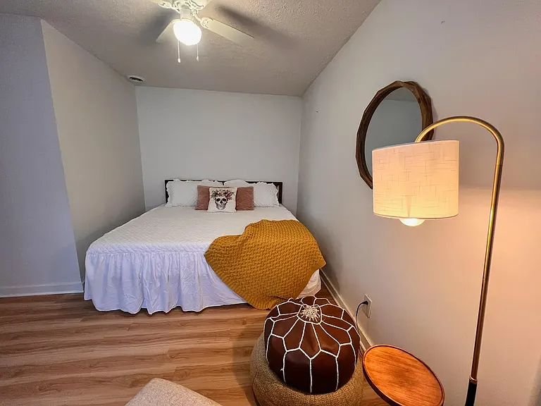 5520 Summit Ave #3 — Photo 11