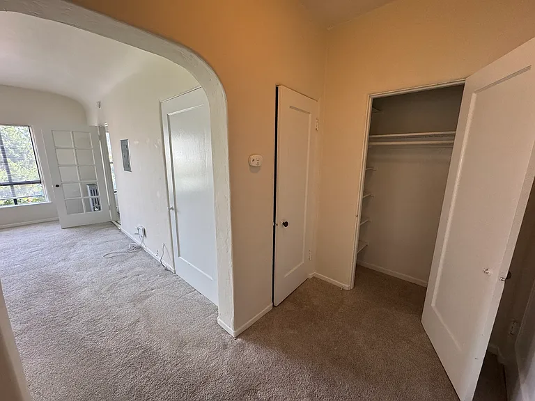 916 Union Street — Photo 17