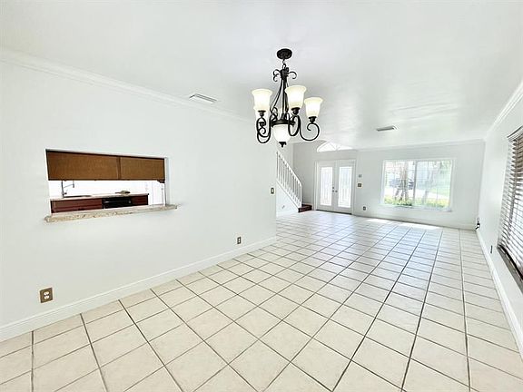 3rd image of 10780 Buttonwood Lake Dr