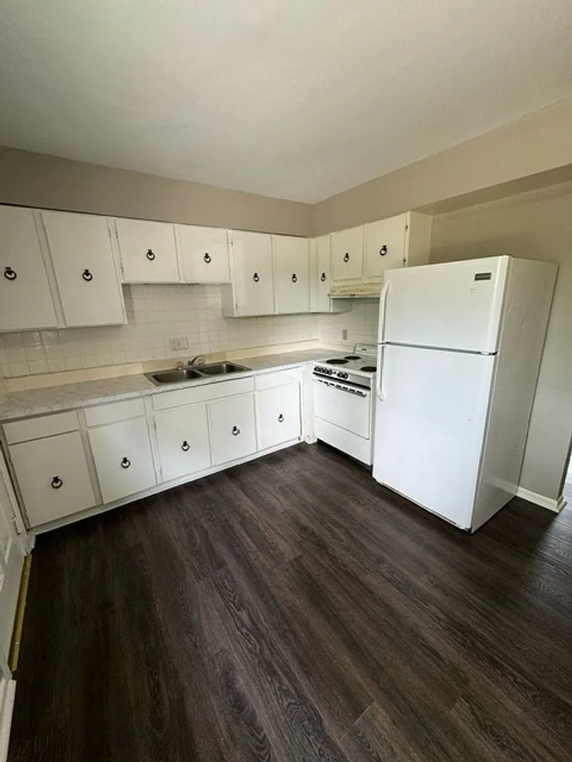 6305 Nina Dr — Photo 3