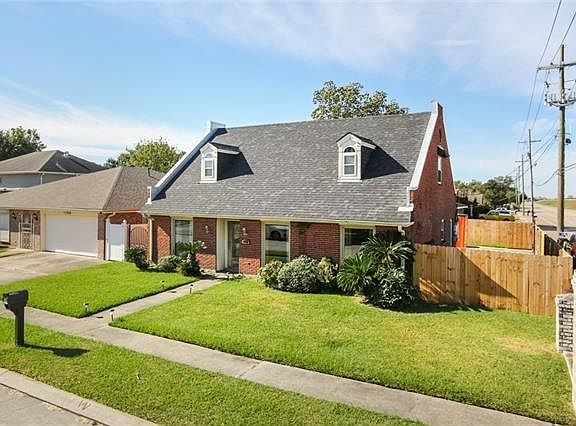 2nd image of 8040 Sandpiper Dr