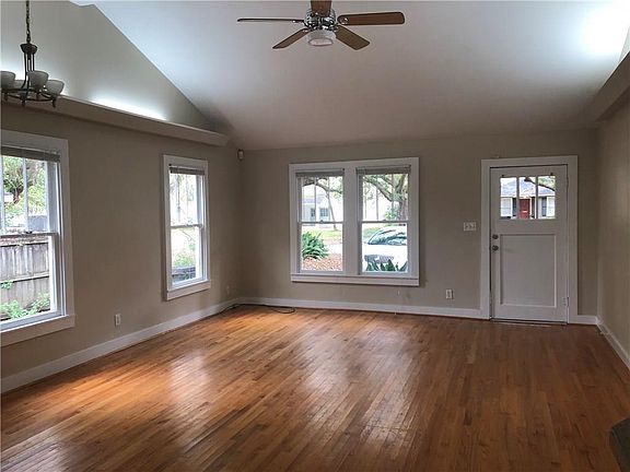 2nd image of 3710 Gordon St
