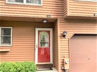 5 Brenden Ct, Clifton Park, NY 12065