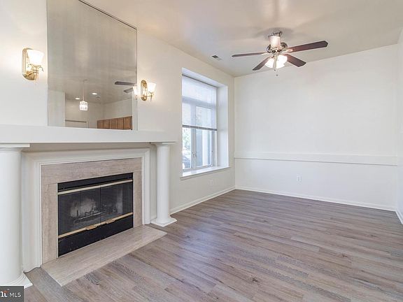 5th image of 1004 Barbaras Ct