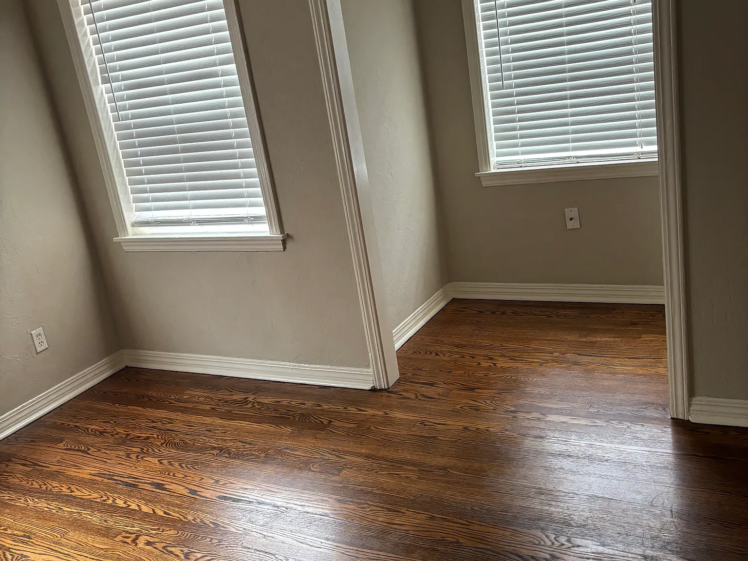 2 bed, 950 sqft, $820 — Photo 4