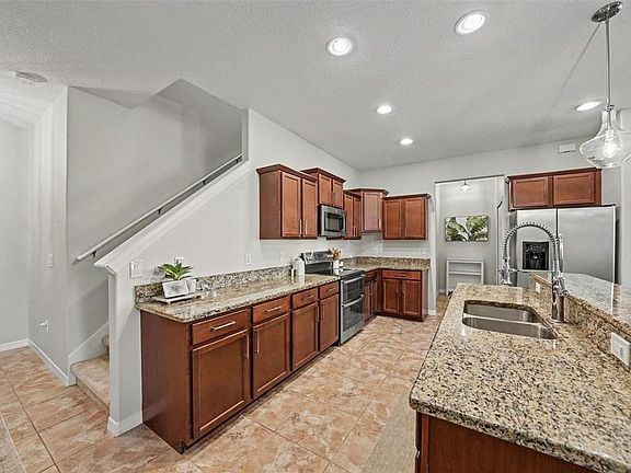 2nd image of 8604 FIDDLELEAF COURT