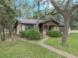 114 Red Oak Ln, Canyon Lake, TX 78133