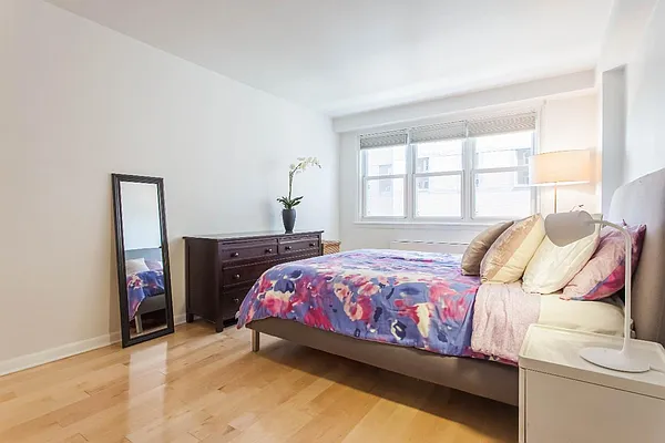 Sold by Real Direct | media 7