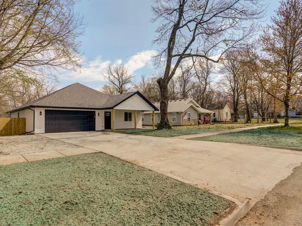 2016 N Benton Avenue, Springfield, MO 65803