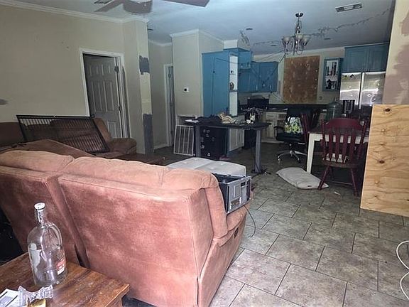 2nd image of 3222 Welsh St