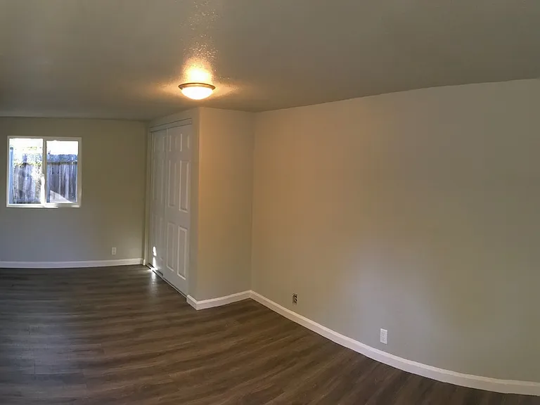 203 S 19th St #5 — Photo 5
