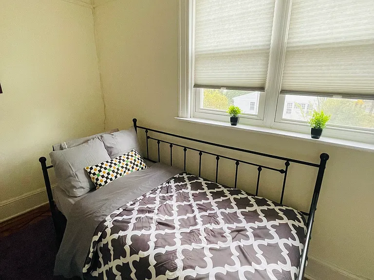 7845 Montgomery Ave #5 — Photo 12