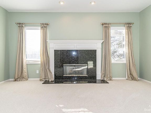 4th image of 5289 Prairie Dunes Ct N