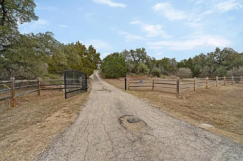 140 Barton Ranch Cir Photo 1